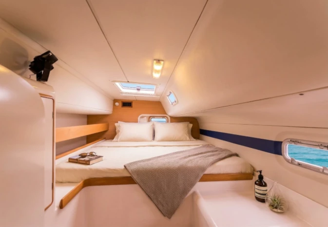 Seaspirit_Leopard 47_Cabine back